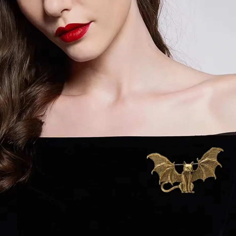 Egyptian Bat Cat Brass Brooch - Picture 9 of 13